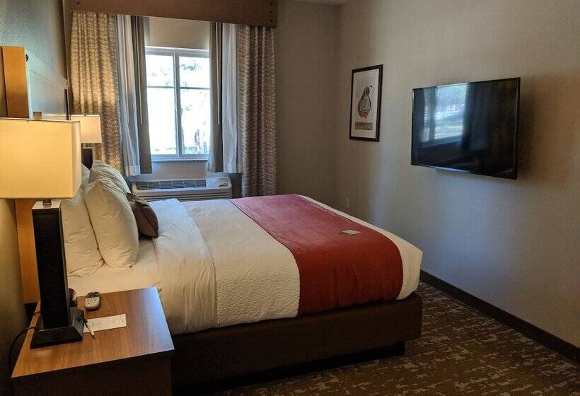 Grandstay Hotel & Suites