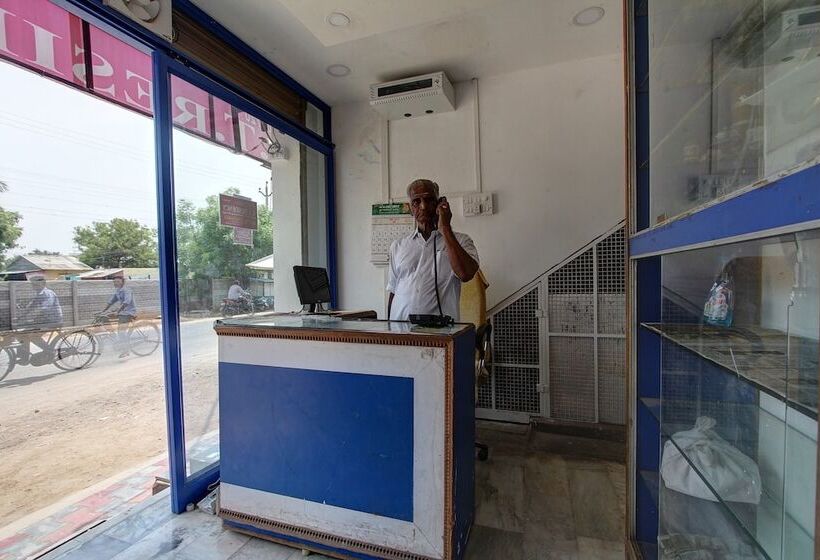 فندق Oyo 38664 Rt Residency