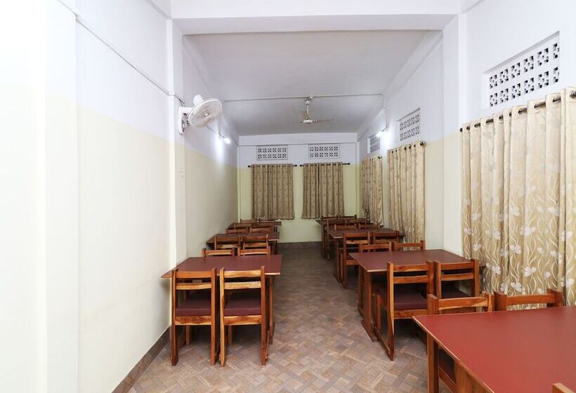 Отель Oyo 41968  Bravo