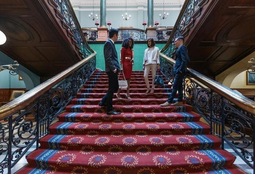 Отель Rand Club Suites