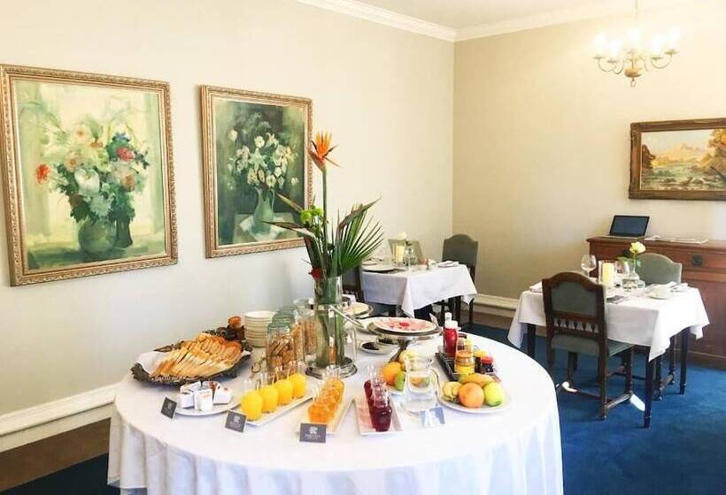 Отель Rand Club Suites