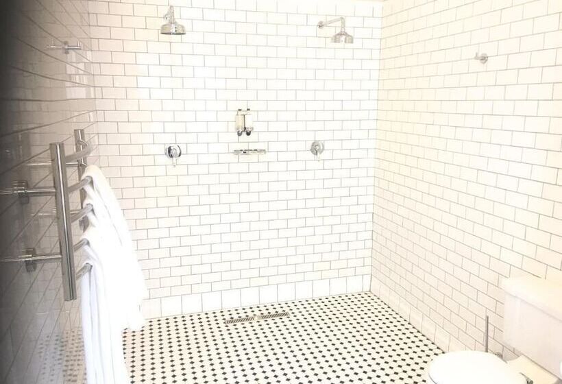 Отель Rand Club Suites