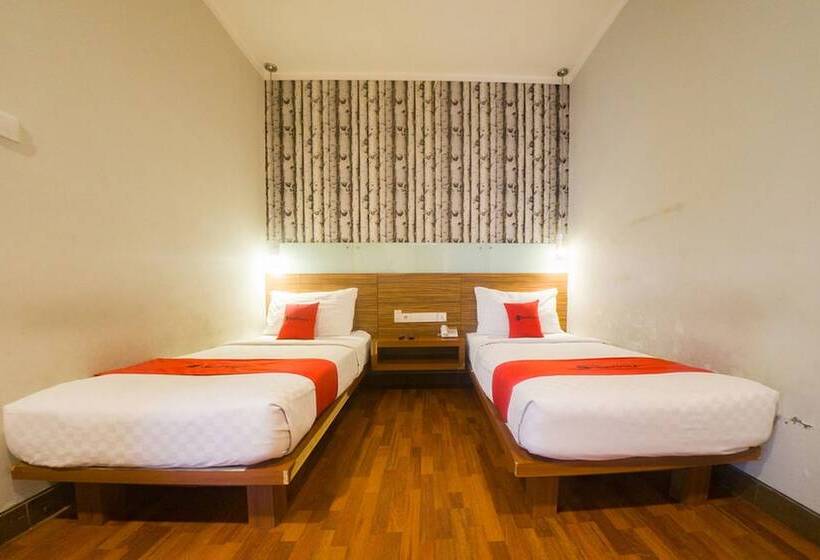 호텔 Reddoorz Plus @ Celaket