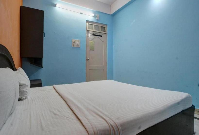 ホテル Spot On 39787 Radha Krishna Deluxe Lodge