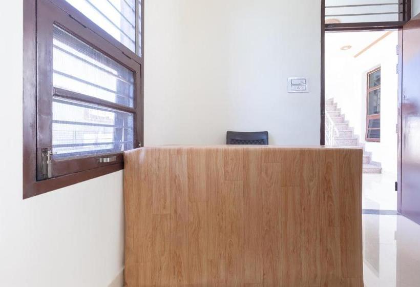 酒店 Spot On 40643 Sweet Lodge