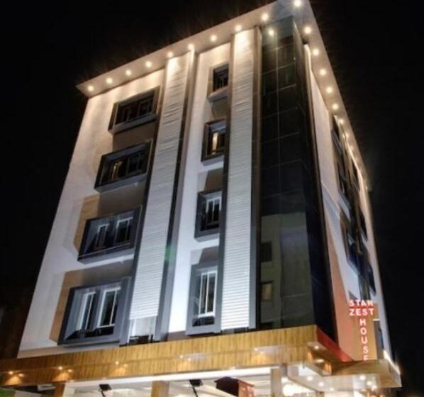 ホテル Star Zest House