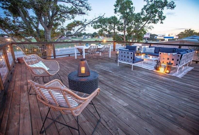 酒店 Stonewall Motor Lodge