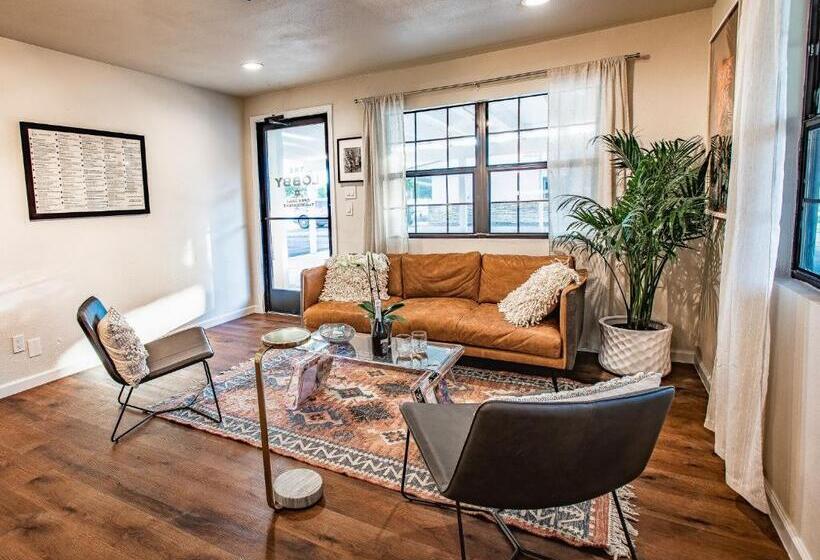 酒店 Stonewall Motor Lodge