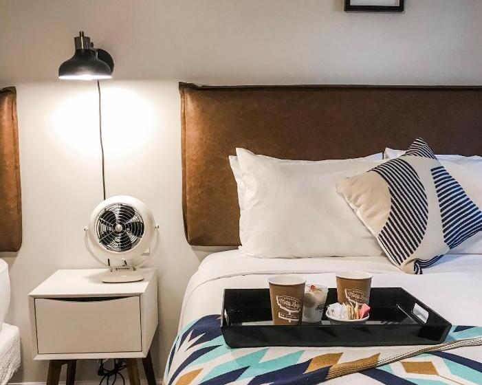 酒店 Stonewall Motor Lodge