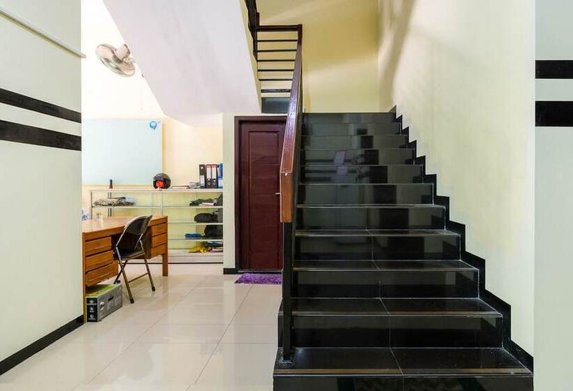 膳宿费 Reddoorz Syariah @ Ketintang Surabaya