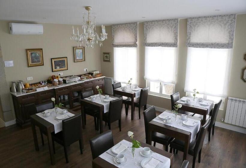 بنسيون Vía Xix