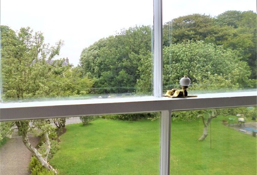 The Burrows Bed And Breakfast