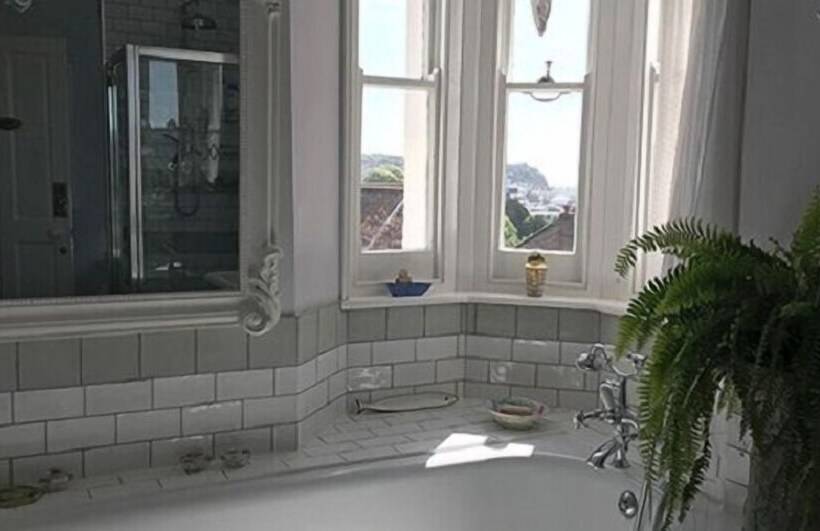 ベッドアンドブレックファースト Anne’s House