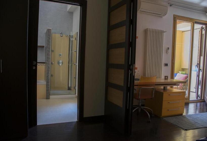 تختخواب و صبحانه Casa Domi