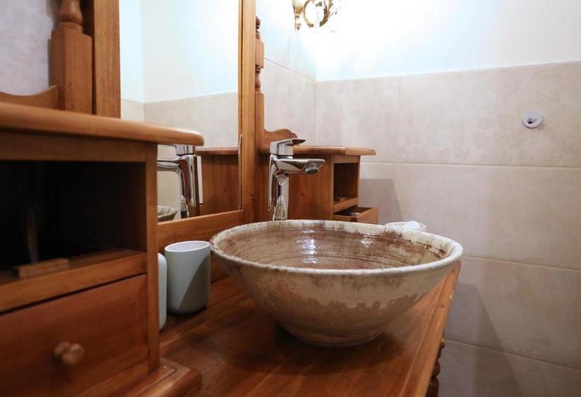 تختخواب و صبحانه Tra I Campi Di Papaveri