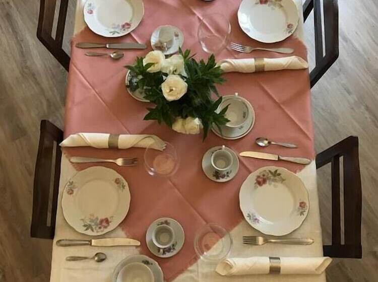 تختخواب و صبحانه Tra I Campi Di Papaveri