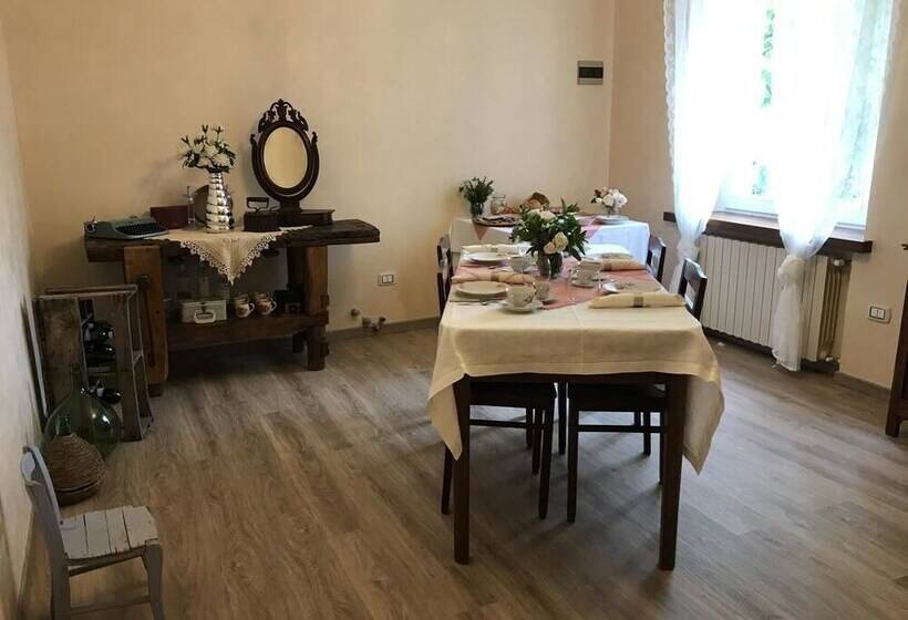 تختخواب و صبحانه Tra I Campi Di Papaveri