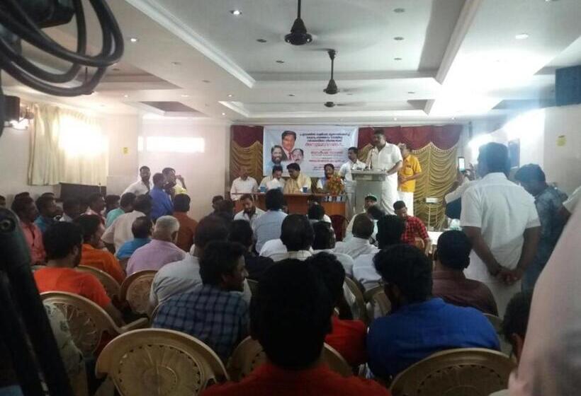 ホテル Anandan Tourist Home