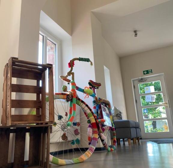 בית מלון כפרי Gästehaus & Café Leeze