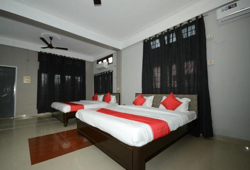 בית מלון כפרי Oyo 28735  Gateway Tezpur