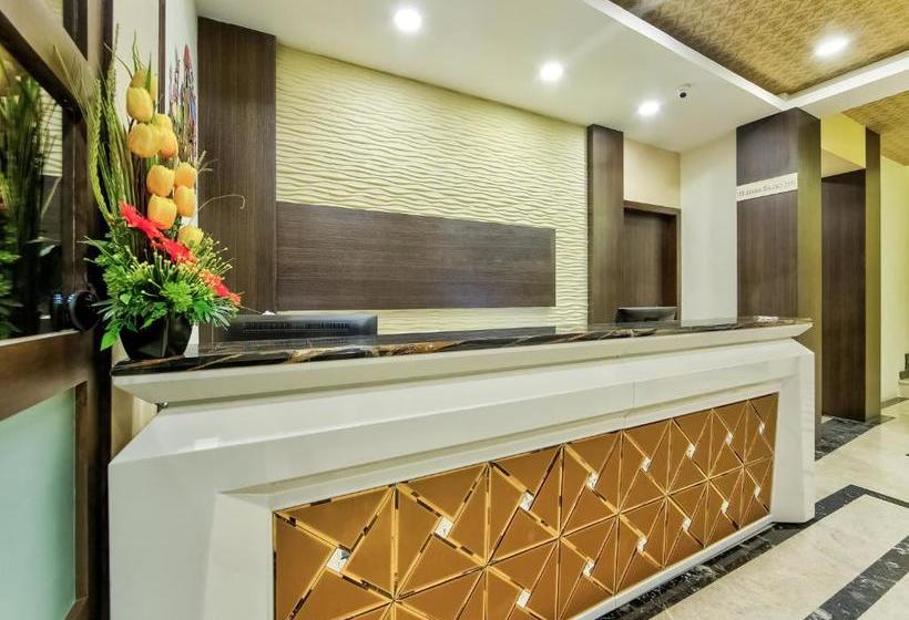 בית מלון כפרי Oyo 29844 Joliday Inn