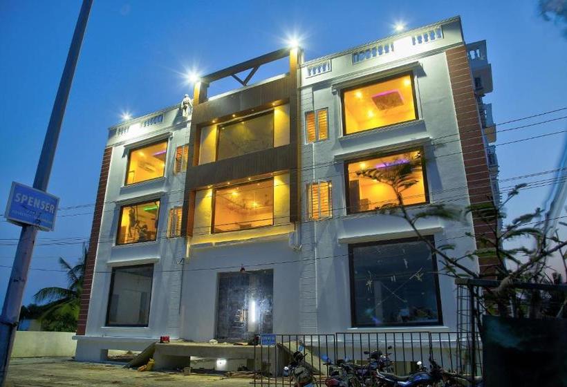 Отель Oyo 29844 Joliday Inn