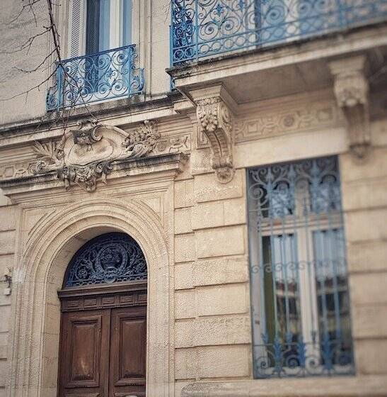 פנסיון De L'anglais, Guesthouse