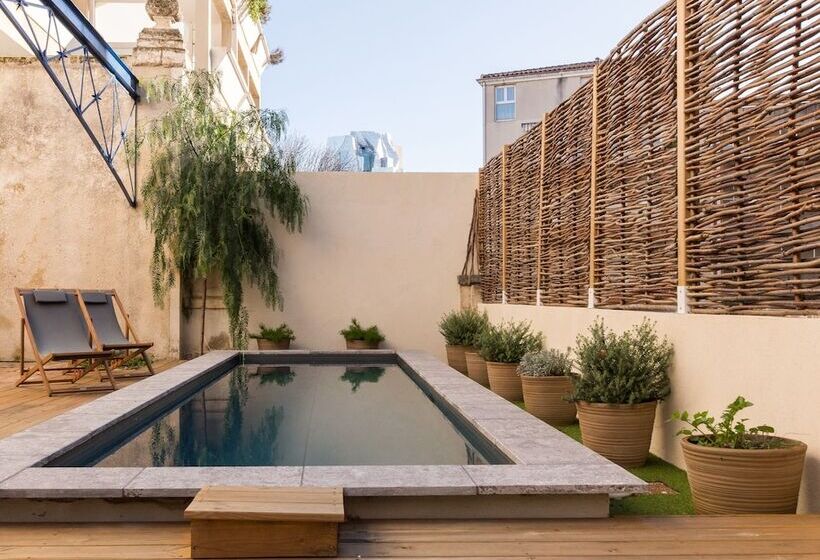 פנסיון De L'anglais, Guesthouse