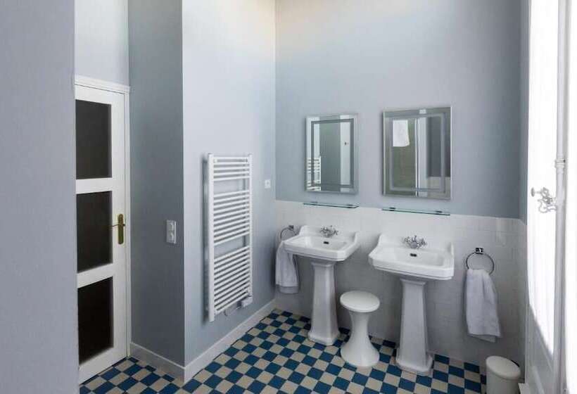 פנסיון De L'anglais, Guesthouse