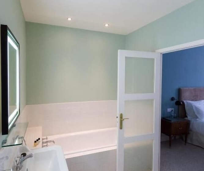 פנסיון De L'anglais, Guesthouse