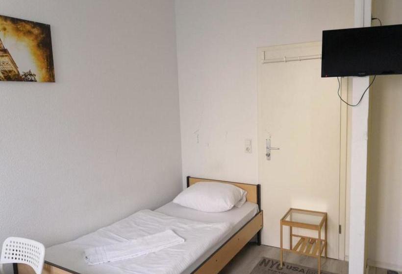 펜션 Monteurzimmer Zentrum