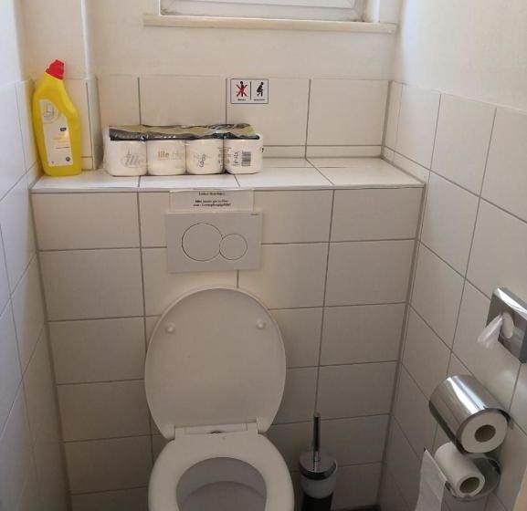 پانسیون Monteurzimmer Zentrum