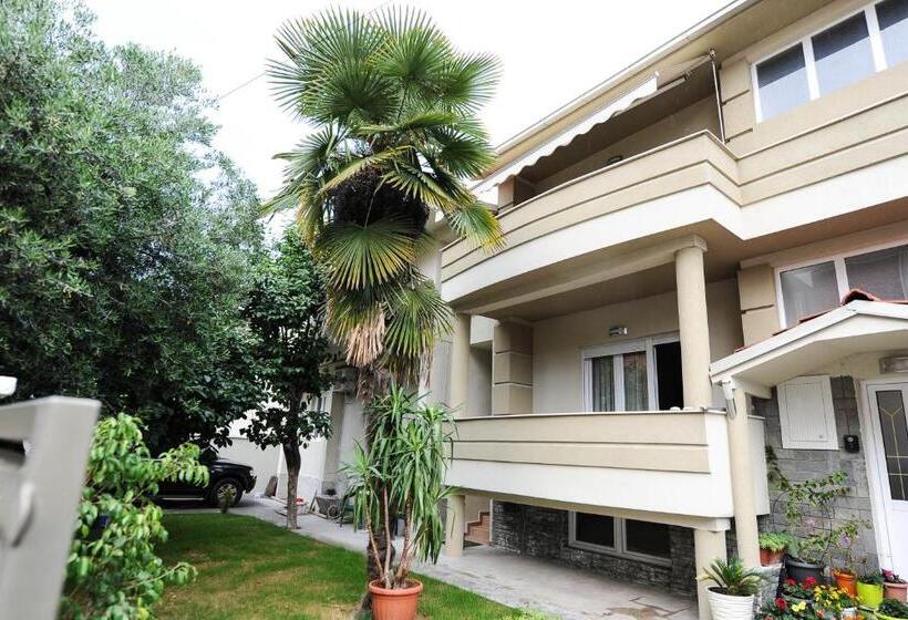 پانسیون Stella Apartments