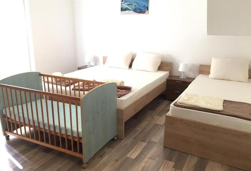 پانسیون Stella Apartments