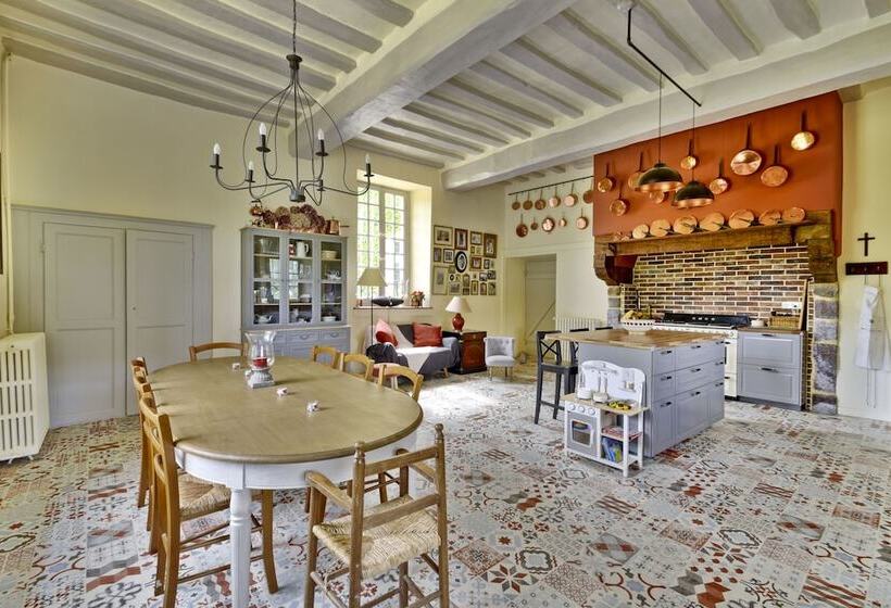 민박 Chateau De La Villedubois