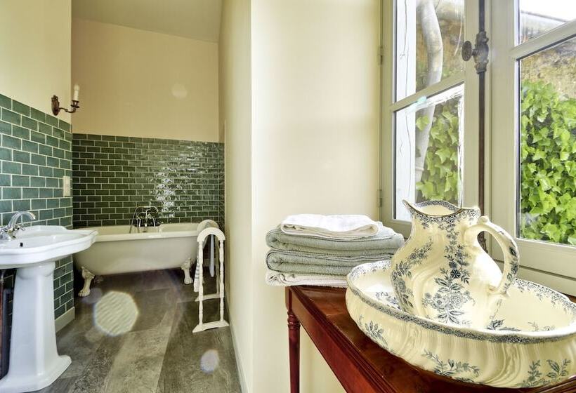 민박 Chateau De La Villedubois