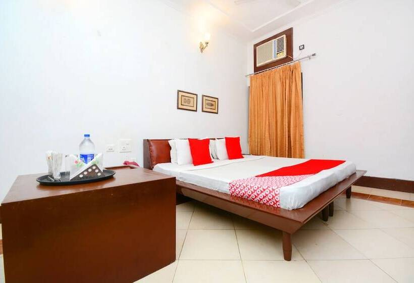 호텔 Oyo 37208 Dlm Valley Resorts