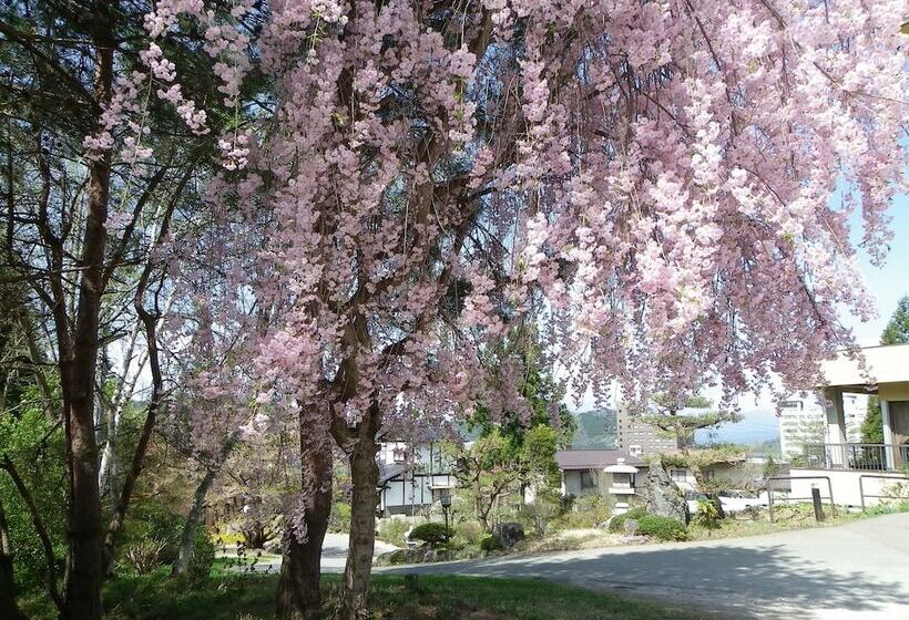 هتل &resort Yamanouchi Hills