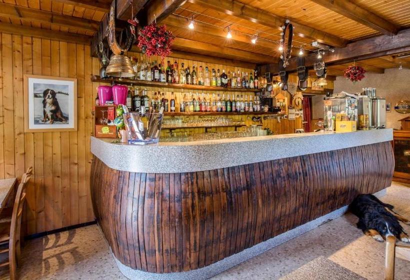 פנסיון Restaurant Gautard   Chambres D Hôtes Les Tavaillons