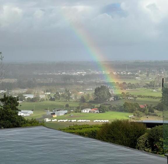 Bed and Breakfast Quail Lodge