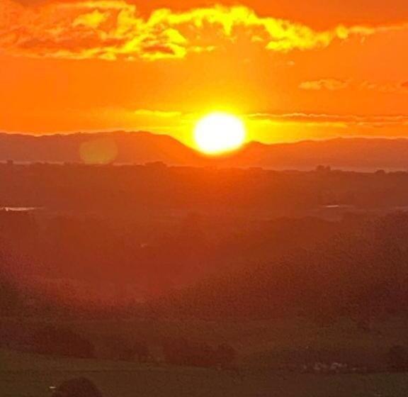 Bed and Breakfast Quail Lodge