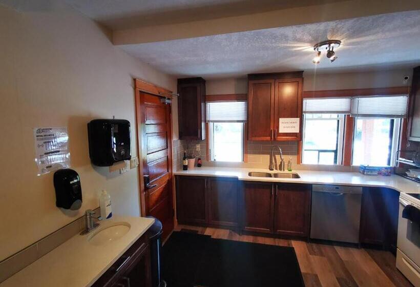 住宿加早餐  Riverfront Estate Bed&breakfast Banff