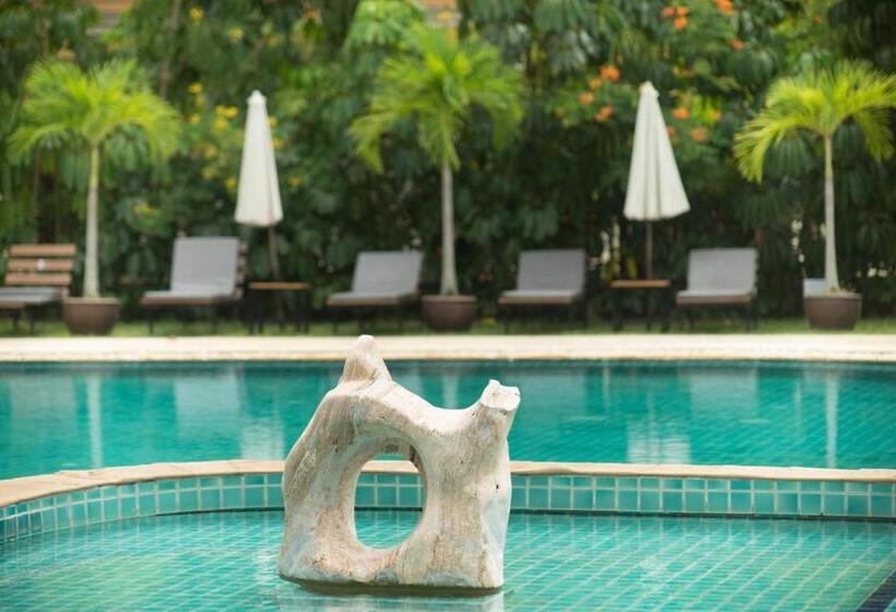 هتل Blue Beach Grand Resort And Spa
