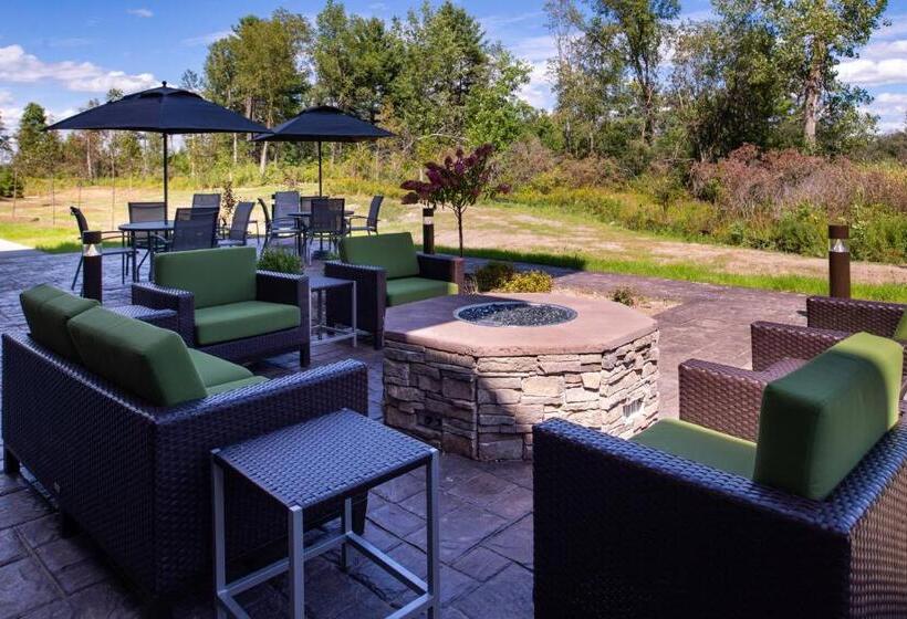 Отель Fairfield Inn & Suites By Marriott Canton