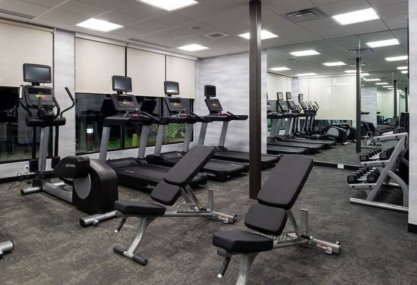 Отель Fairfield Inn & Suites By Marriott Canton