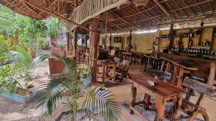 فندق Salama & Mbuyuni Bungalows