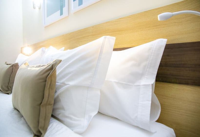 House Inn Hotel Anashopping