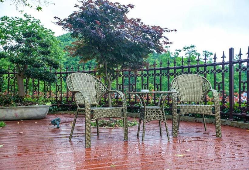 Пансион Floral Hotel No.1 Villa Tiny West Lake