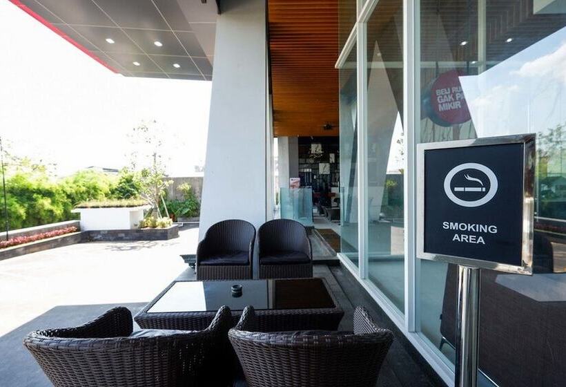 펜션 Reddoorz Apartment Near Exit Toll Colomadu