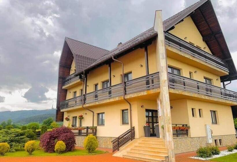 Pensiunea Miorița Putna